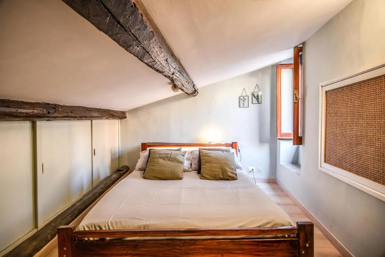ローマSant'Eligio Attic With Exclusive Terrace Campo Di Fioriアパートメント アパート ローマ